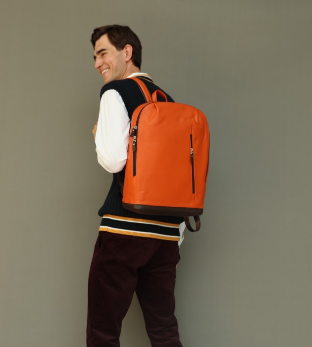 b402781-41-58_09 рюкзак от бренда dr.koffer вид слева