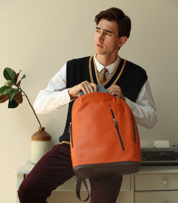 b402781-41-58_09 рюкзак по цене 30600 руб вид справа