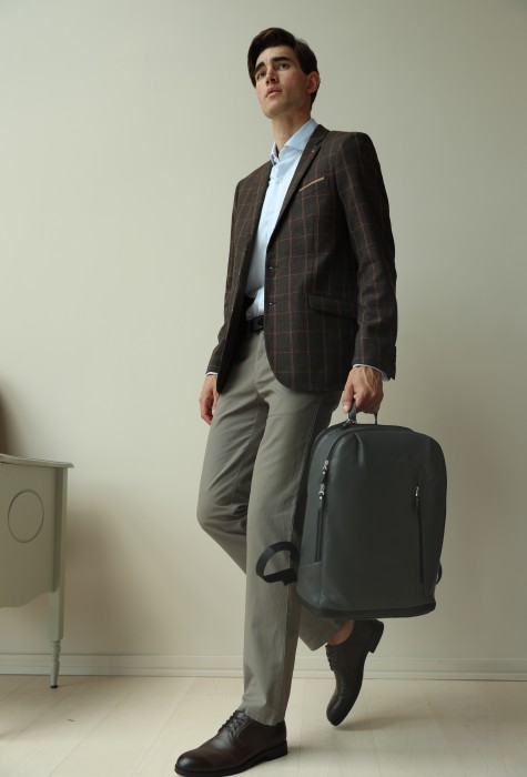 b402781-41-77_04 рюкзак от бренда dr.koffer вид слева