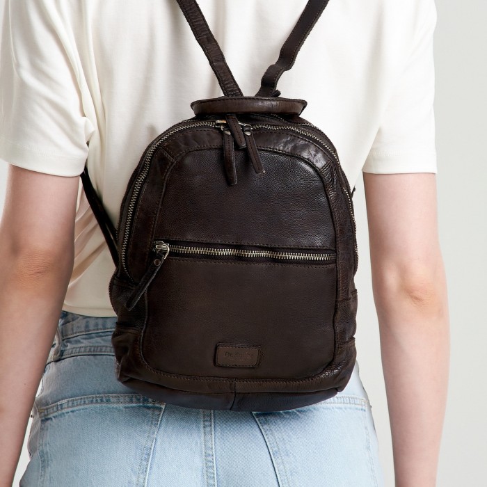 b402796-249-09 рюкзак по цене 22300 руб вид справа