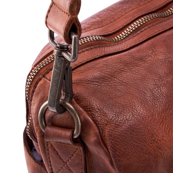 b402797-249-05 сумка дорожная от бренда dr.koffer вид слева