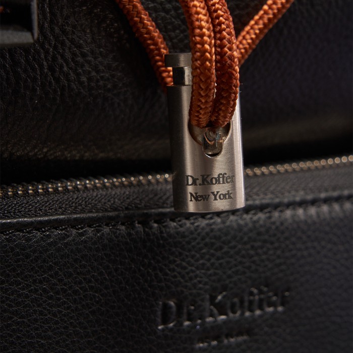 b402811-260-04_05 рюкзак по цене 39800 руб вид справа