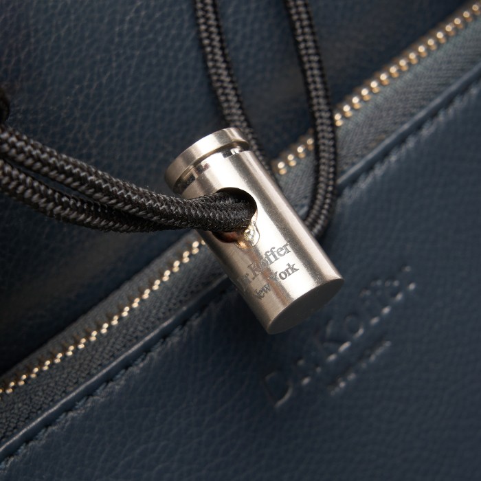 b402811-260-60_04 рюкзак от бренда dr.koffer вид слева