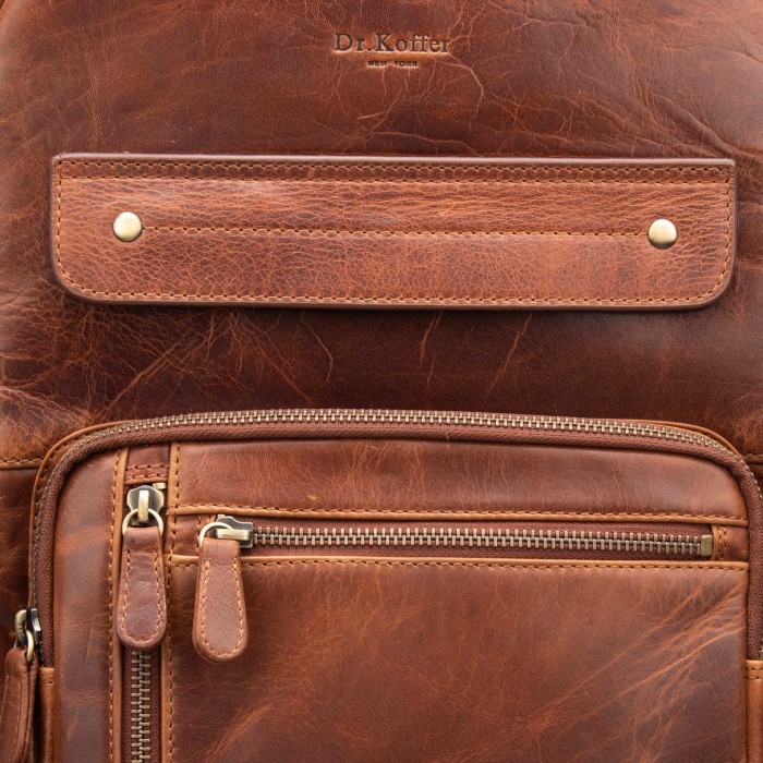 Товар коричневого цвета с внутренней стороны