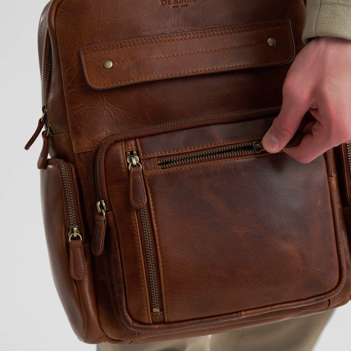 b402816-109-05 рюкзак повседневного стиля с лицевой стороны