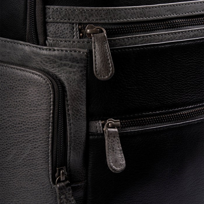 b402819-154-04_77 рюкзак из америки вид сбоку