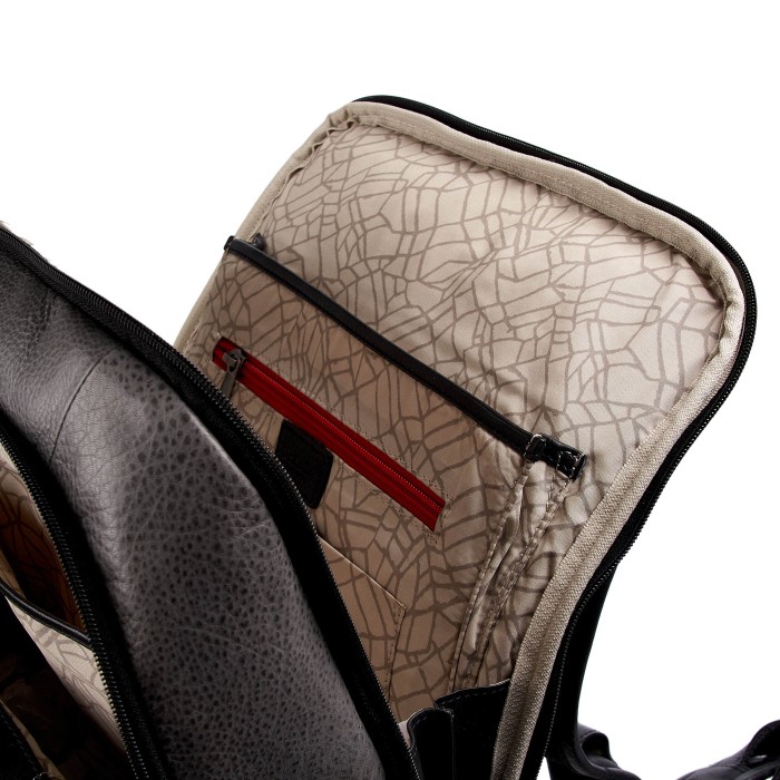 Товар серого цвета с внутренней стороны