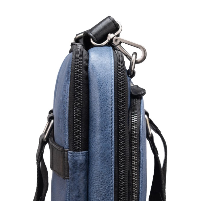 b402820-154-60_04 сумка для документов по цене 44300 руб вид справа