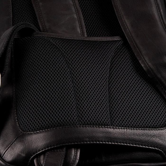 b402821-154-60_04 рюкзак от бренда dr.koffer вид слева