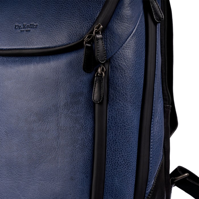 Товар синего цвета с внутренней стороны