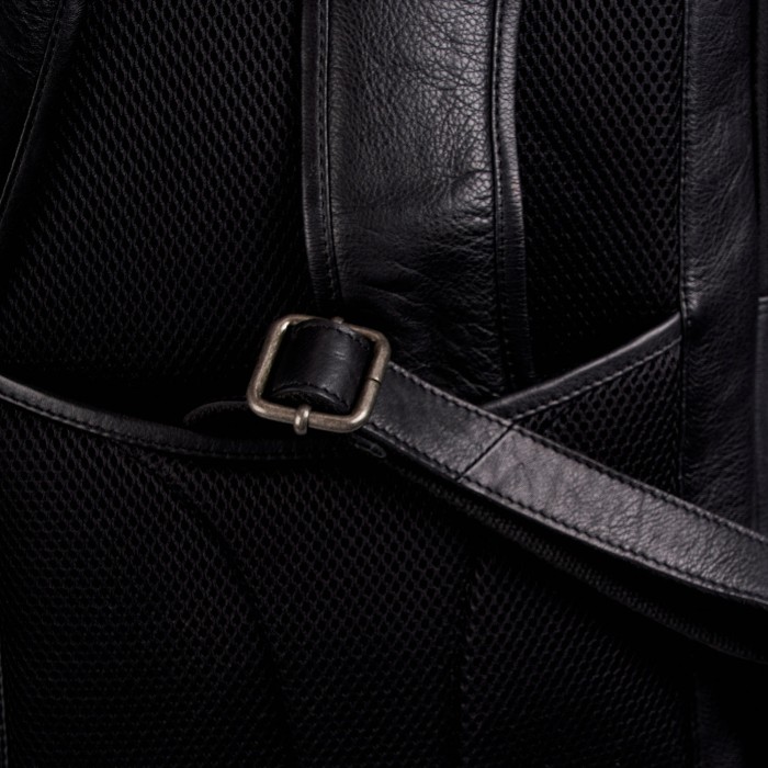 b402821-154-80_04 рюкзак для взрослого возраста с изнаночной стороны