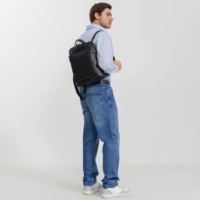 b402830-110-04 рюкзак по цене 24400 руб вид справа