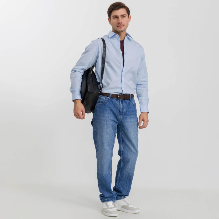 Товар черного цвета с внутренней стороны