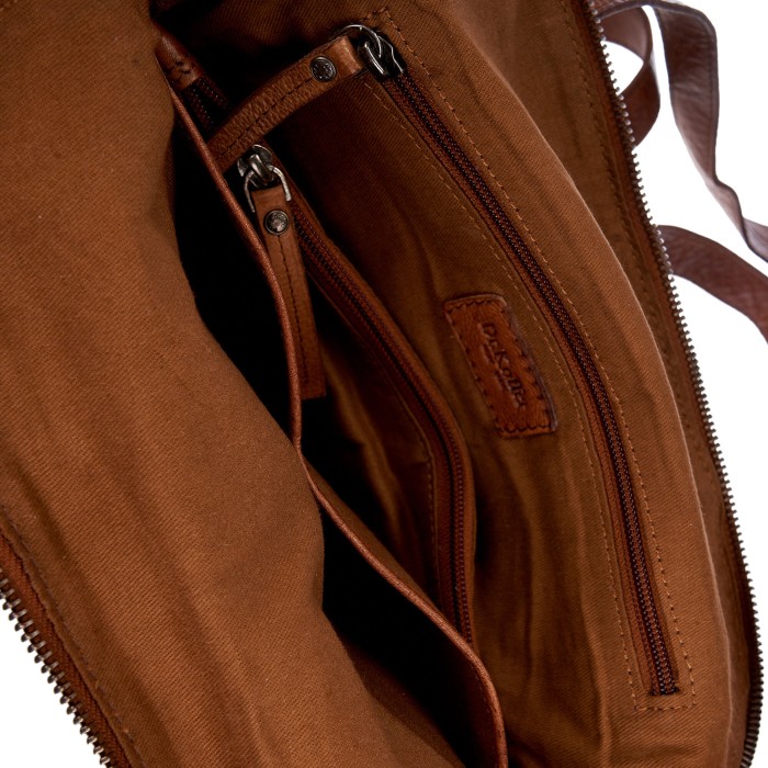 b402830-110-05 рюкзак из америки вид сбоку