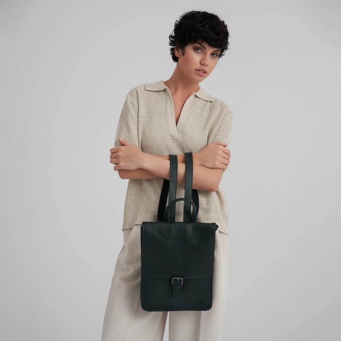 b402837-111-65 рюкзак для взрослого возраста с изнаночной стороны