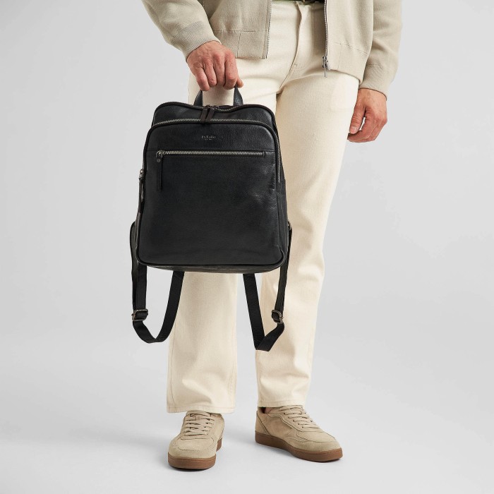 b402838-110-04 рюкзак по цене 26200 руб вид справа