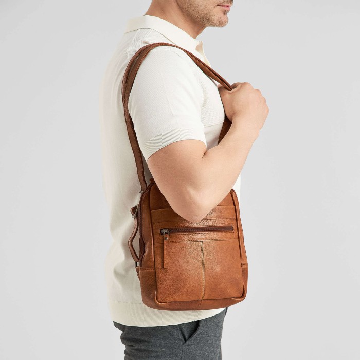 Товар с артикулом B402842-110-05 вид сзади