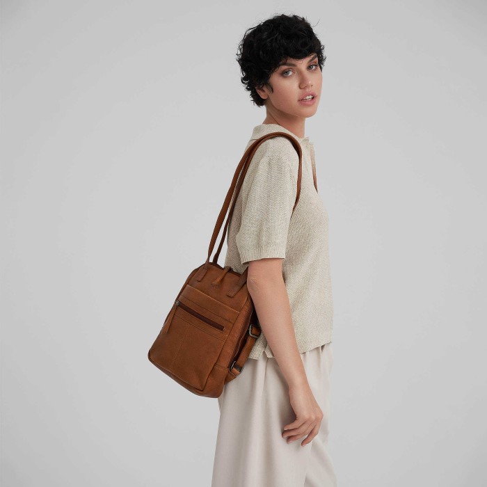 b402842-110-05 рюкзак повседневного стиля с лицевой стороны