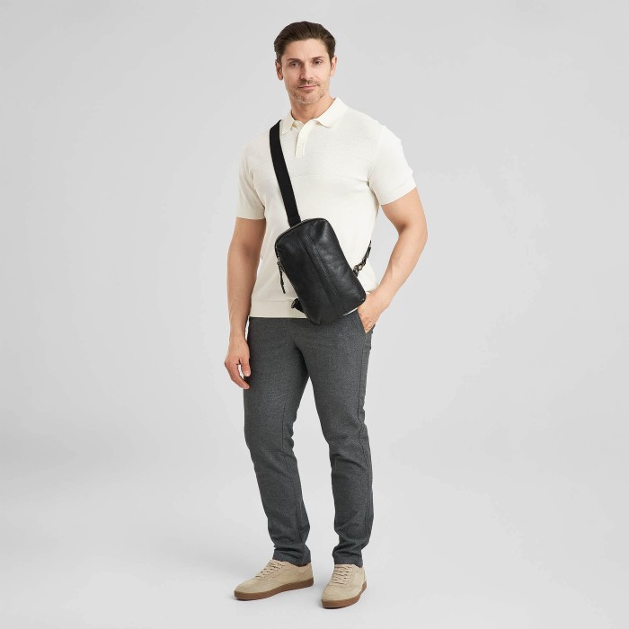 b402851-110-04 рюкзак для взрослого возраста с изнаночной стороны