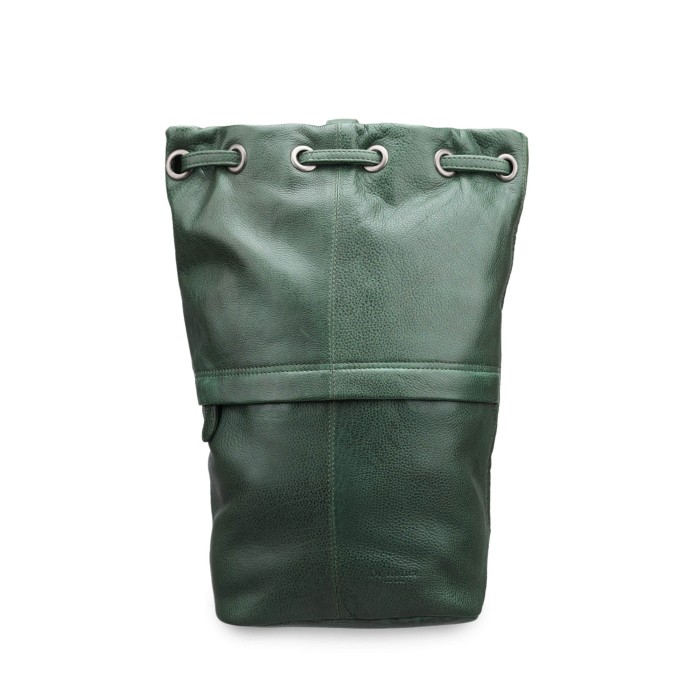 b402854-154-65 рюкзак из америки вид сбоку