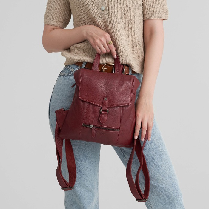 b402855-154-03 рюкзак из америки вид сбоку