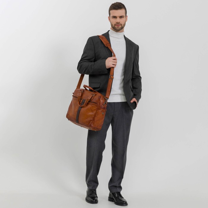 b402861-248-05_09 сумка для документов для взрослого возраста с изнаночной стороны