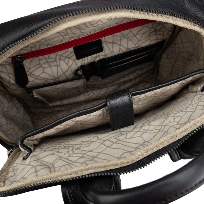 b402863-112-04 рюкзак из америки вид сбоку