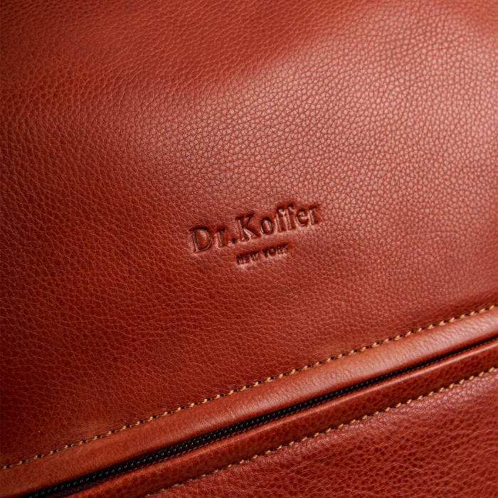 b402863-112-05 рюкзак из америки вид сбоку