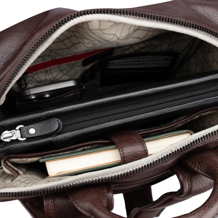 b402863-112-09 рюкзак из америки вид сбоку