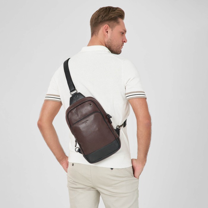 b402864-112-09_04 рюкзак для взрослого возраста с изнаночной стороны