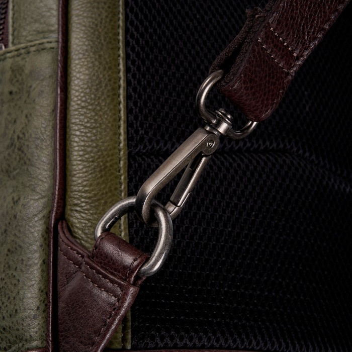 b402864-112-81_09 рюкзак по цене 24100 руб вид справа