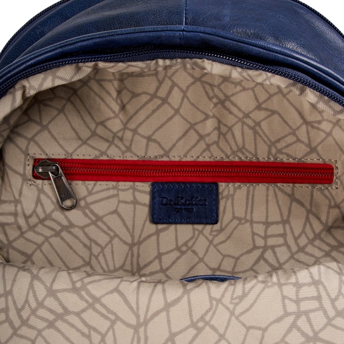 Товар синего цвета с внутренней стороны