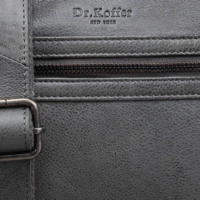 Товар серого цвета с внутренней стороны