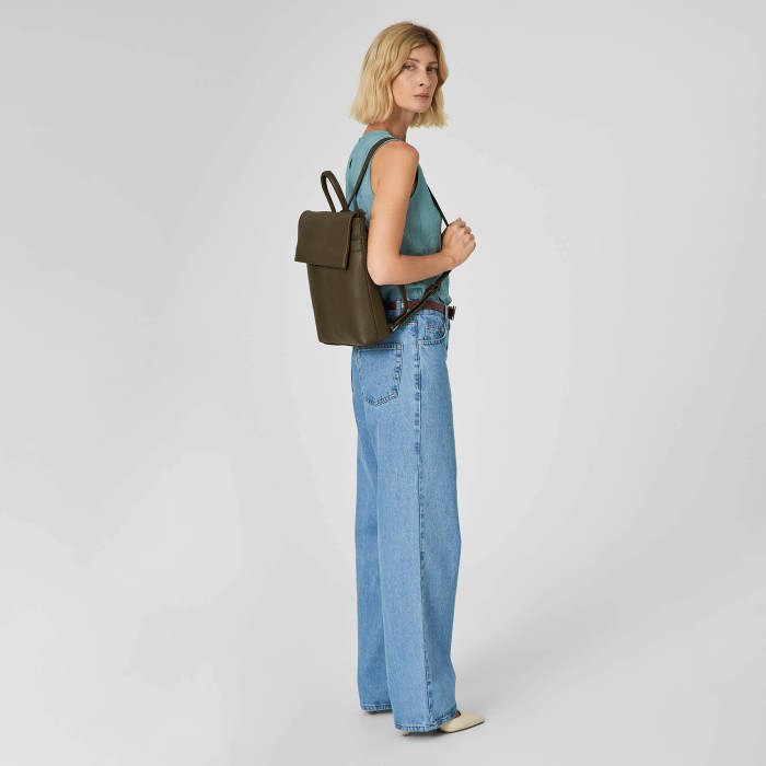 b402869-43-81 рюкзак для взрослого возраста с изнаночной стороны