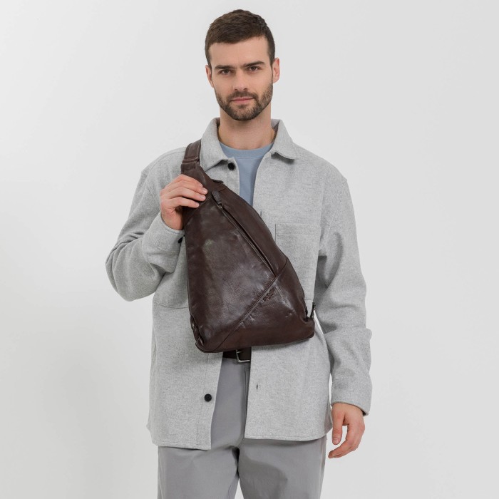 b402872-248-09 рюкзак для взрослого возраста с изнаночной стороны