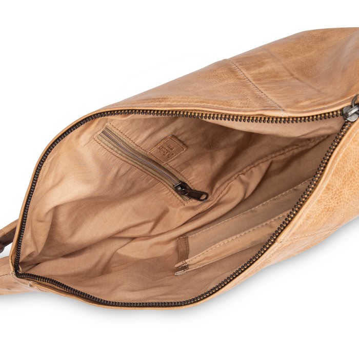 Товар белого цвета с внутренней стороны