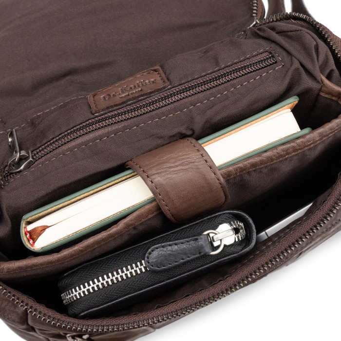 b402875-248-09 рюкзак из америки вид сбоку