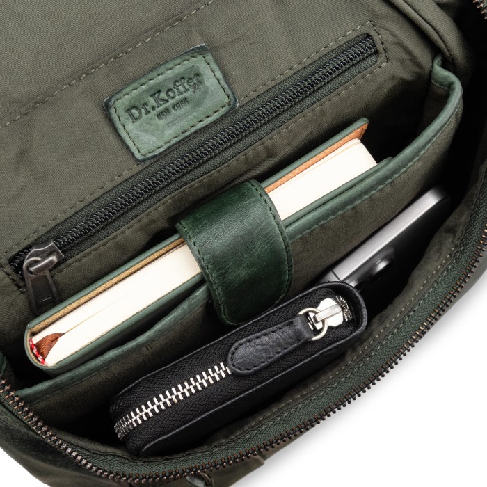 b402875-248-65 рюкзак из америки вид сбоку