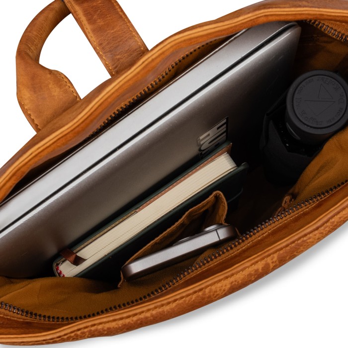 b402877-248-06 рюкзак из америки вид сбоку