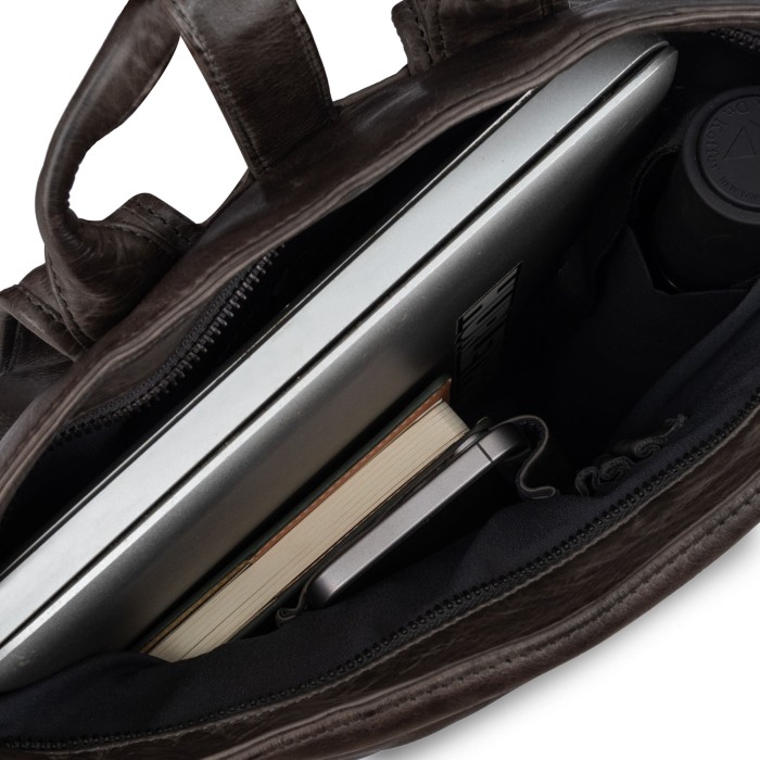 b402877-248-82 рюкзак из америки вид сбоку