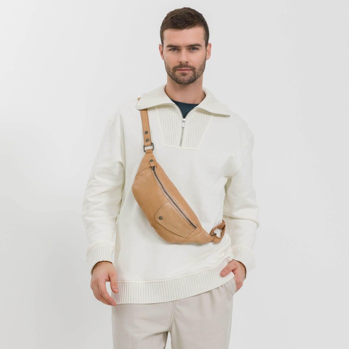 b402878-248-62 сумка поясная повседневного стиля с лицевой стороны