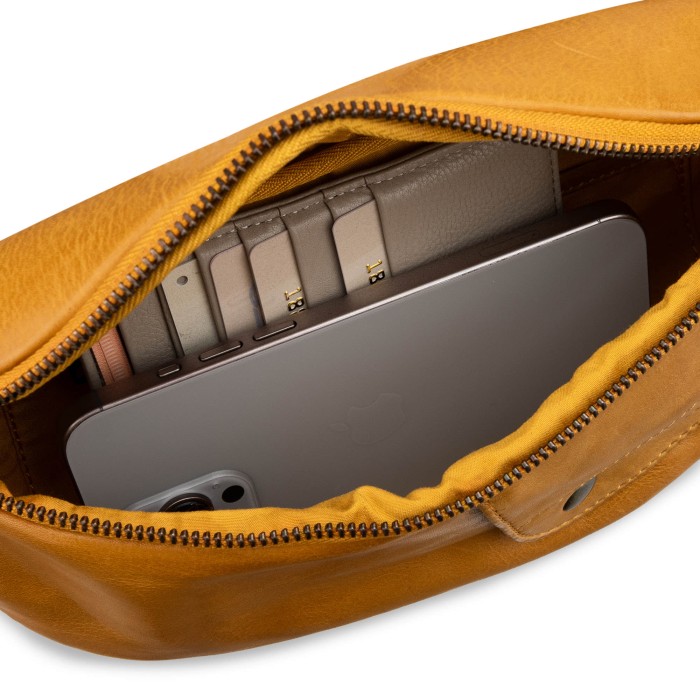 b402878-248-67 сумка поясная по цене 15200 руб вид справа