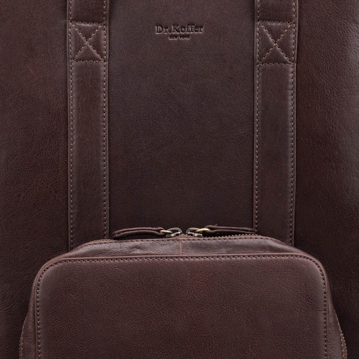 Товар коричневого цвета с внутренней стороны