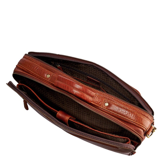 Товар коричневого цвета с внутренней стороны