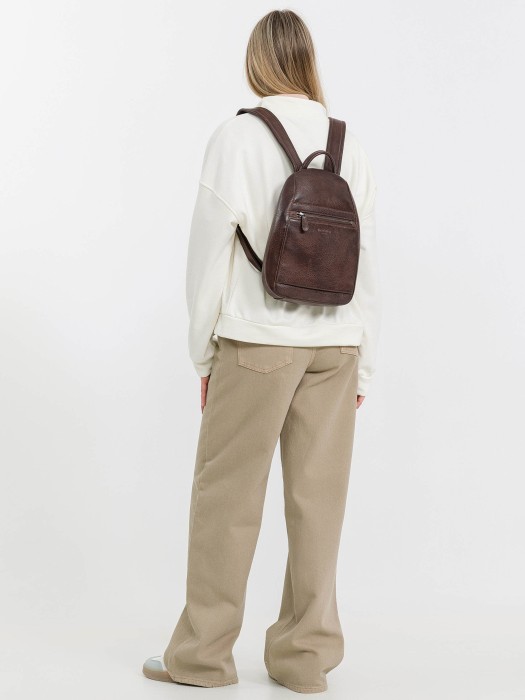 b402887-244-09 рюкзак повседневного стиля с лицевой стороны