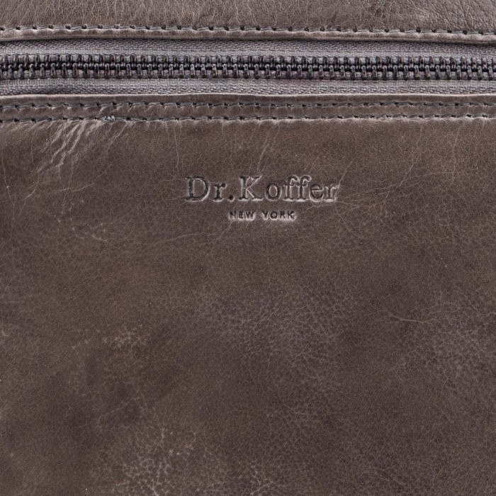 Товар серого цвета с внутренней стороны