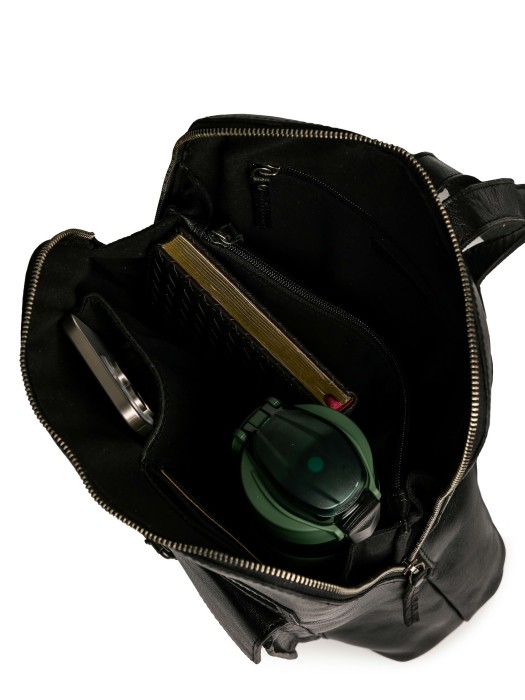 b402901-133-04 рюкзак из америки вид сбоку