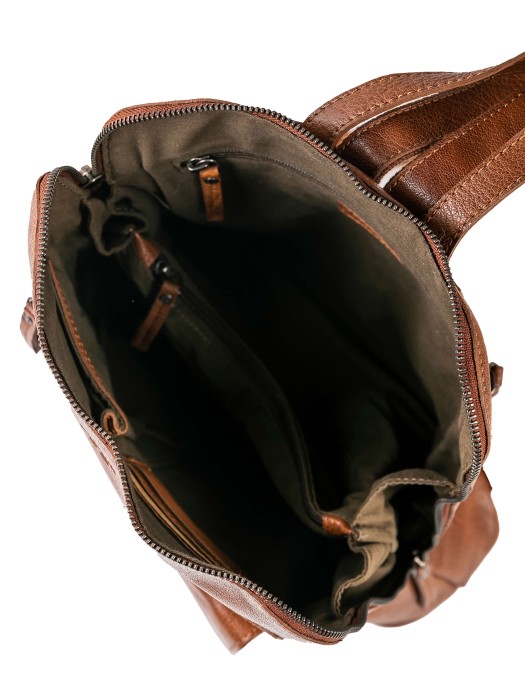 b402901-133-05 рюкзак из америки вид сбоку