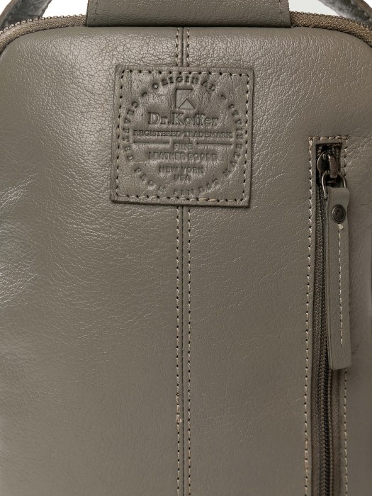 b402919-133-77 рюкзак из америки вид сбоку