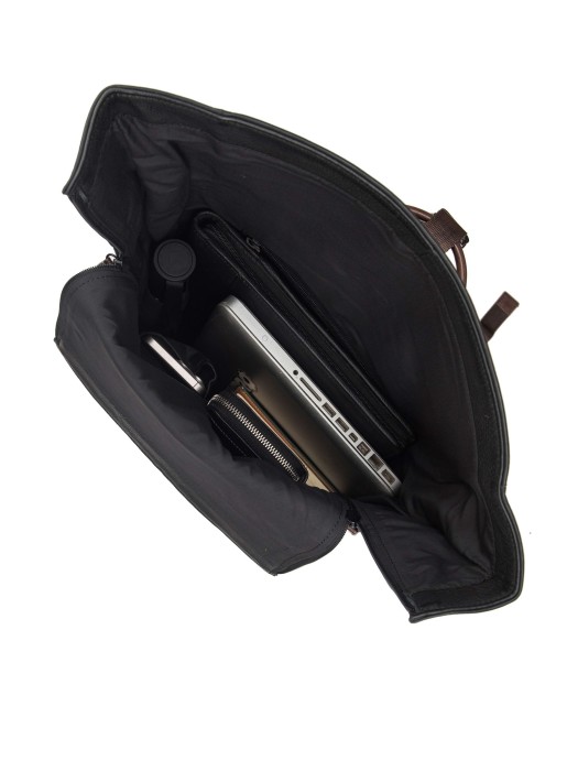 b402926-244-04_09 рюкзак по цене 41900 руб вид справа